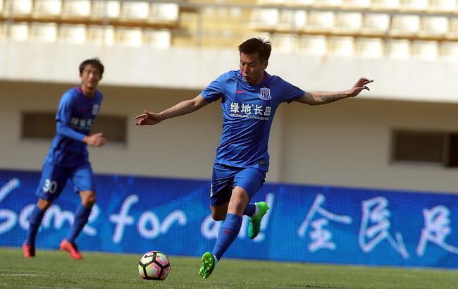 独行侠险胜国王，浓眉表现挣扎，状元弗拉格显英勇，威少关键时刻选择失误